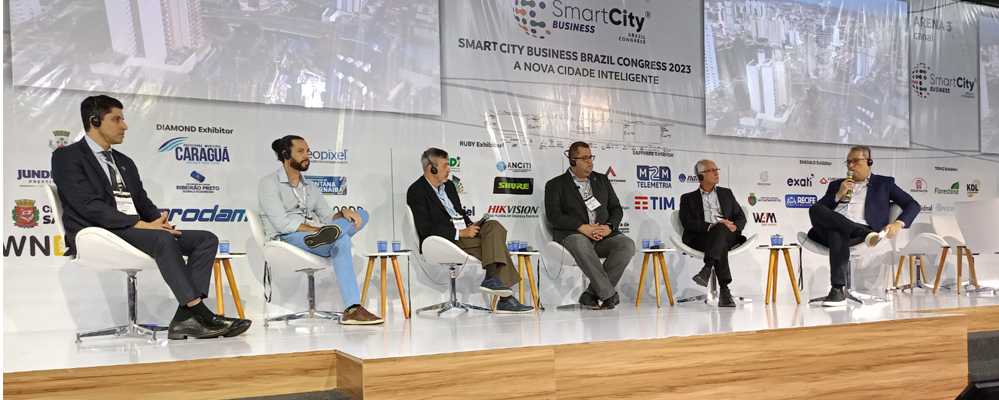 painel com a anciti na smart city