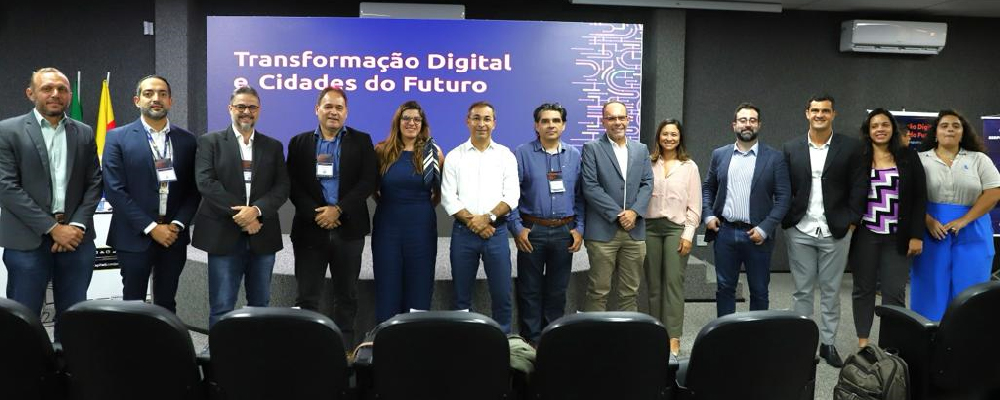 representantes de várias cidades no evento