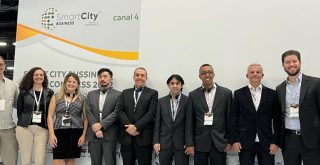 Equipes da Prodam e Finanças na Smart City