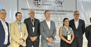 gestores durante evento smart city 2023