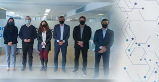 Na foto, a partir da esquerda, Paulo Cunha (AWS), Camila Murta (DJU), Johann Dantas (PRE), Isabela Varella (assessora presidência Prodam), Eduardo Campos (AWS), Gedanken (DIT) e Umberto de Araújo Filho (AWS).
