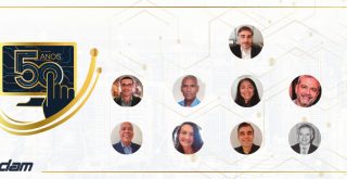 Imagem: Antonio Celso, Júlio Cesar Gonçalves, Paulino Portes de Azevedo, Maria Aparecida Nobuko, Frederico Rozanski, Paulo Rogério Tavares, Patrícia Tupynambá, Carlos Alberto Comar, Valdir Lamana, Eder Marcelino da Silva, Aparecido Trindade de Melo, ao lado do logo 50 anos Prodam